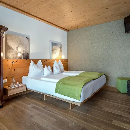 Gardenhotel Crystal 4*
