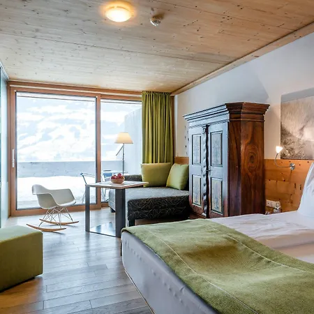 Hotel Gardenhotel Crystal 4*
