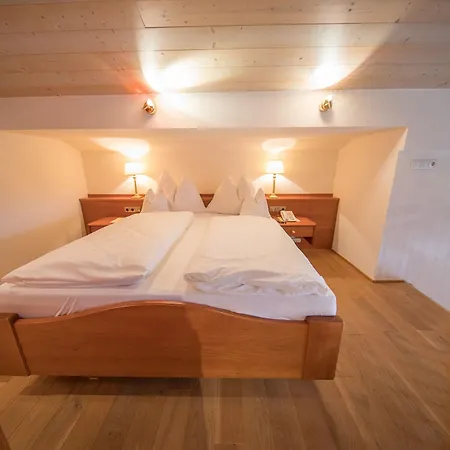 Gardenhotel Crystal Fügen