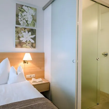 Gardenhotel Crystal Hotel Fügen