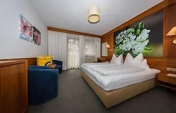 Gartenhotel Crystal 4* 푸겐