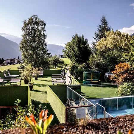 Gardenhotel Crystal 4*