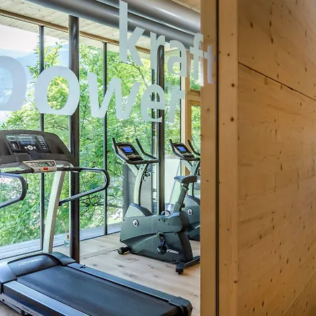 Gartenhotel Crystal 호텔 4*