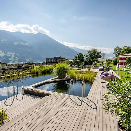 Hotel Gartenhotel Crystal Fügen