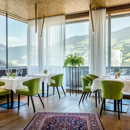Gardenhotel Crystal