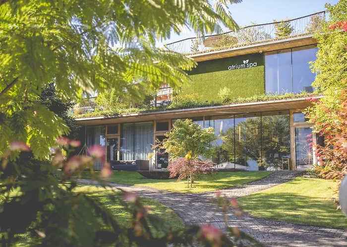 Gartenhotel Crystal מלון