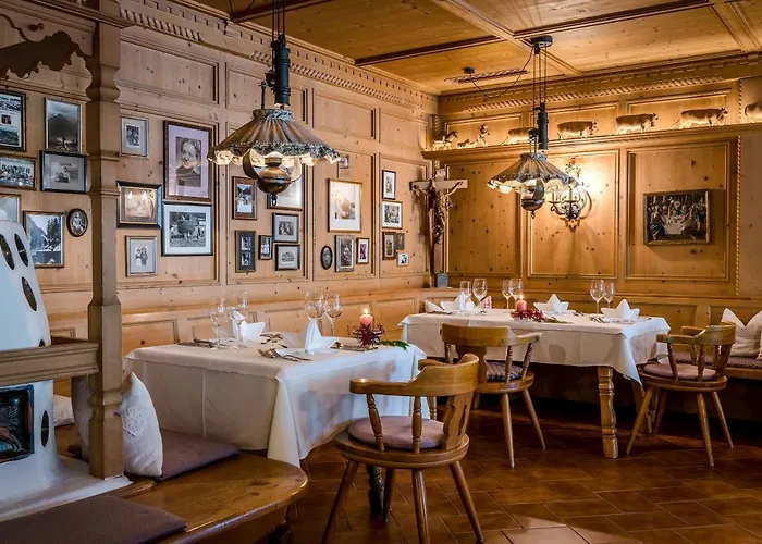 Gartenhotel Crystal Hotell 4*