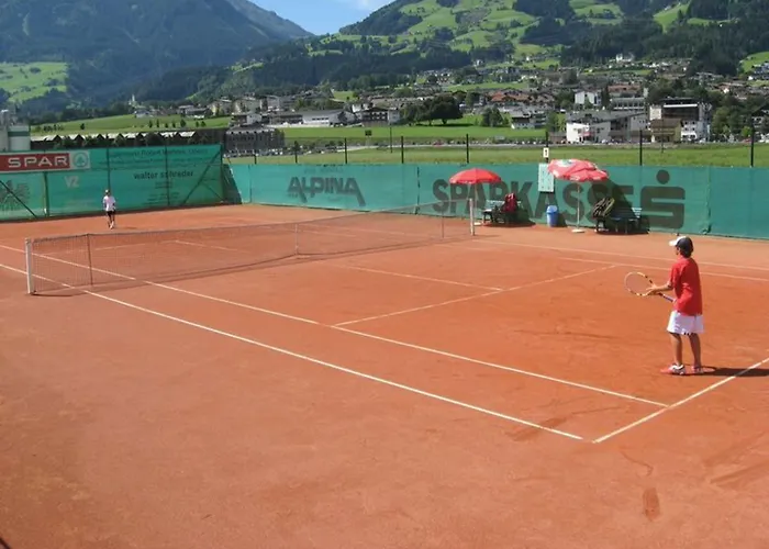 Gartenhotel Crystal Fuegen