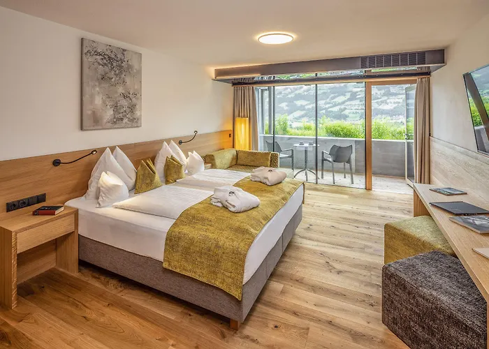 Hotel Gartenhotel Crystal Fuegen