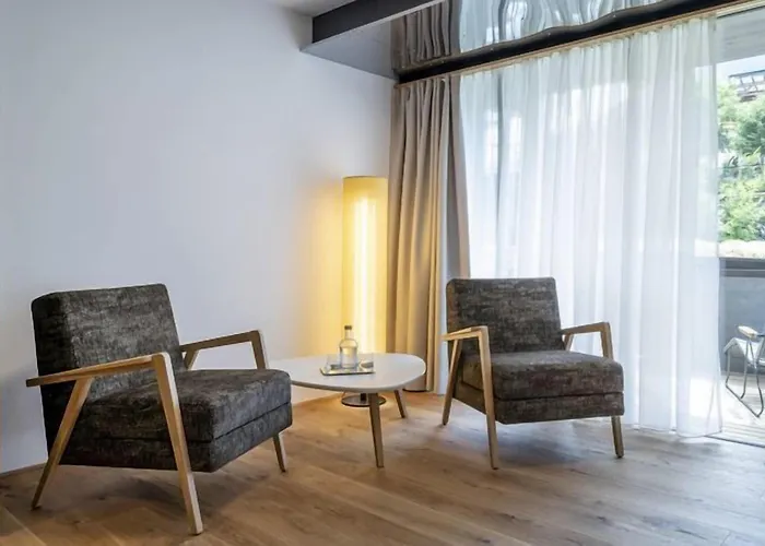 מלון Gartenhotel Crystal 4*