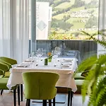 Gartenhotel Crystal Szálloda