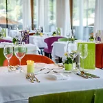 Gartenhotel Crystal Szálloda