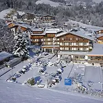 Szálloda Gartenhotel Crystal Fügen