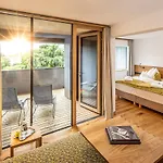 Szálloda Gartenhotel Crystal