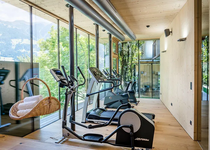 Gartenhotel Crystal ホテル