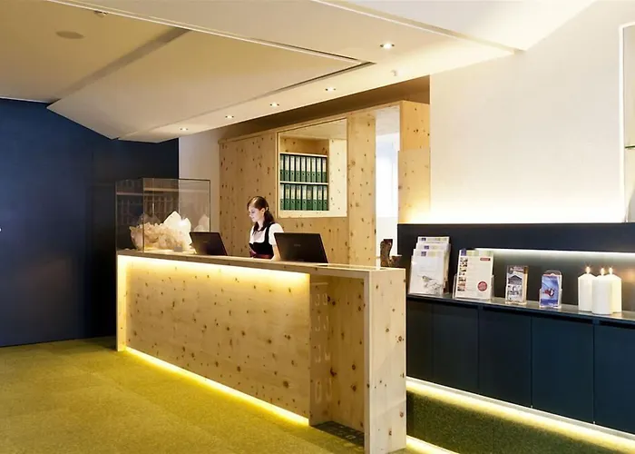 ホテル Gartenhotel Crystal