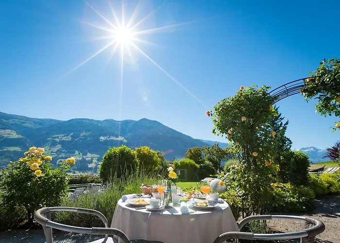 ホテル Gartenhotel Crystal