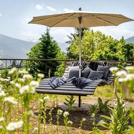 Hotel Gartenhotel Crystal Fuegen